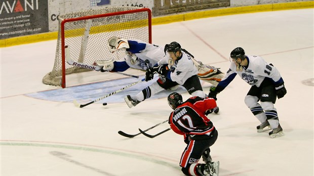 Une première victoire époustouflante pour le HC Carvena